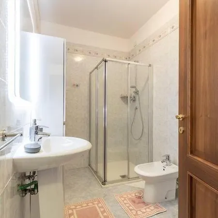Residenza Sirtori Free Parking Apartment *