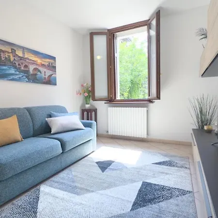 Residenza Sirtori Free Parking Appartement *